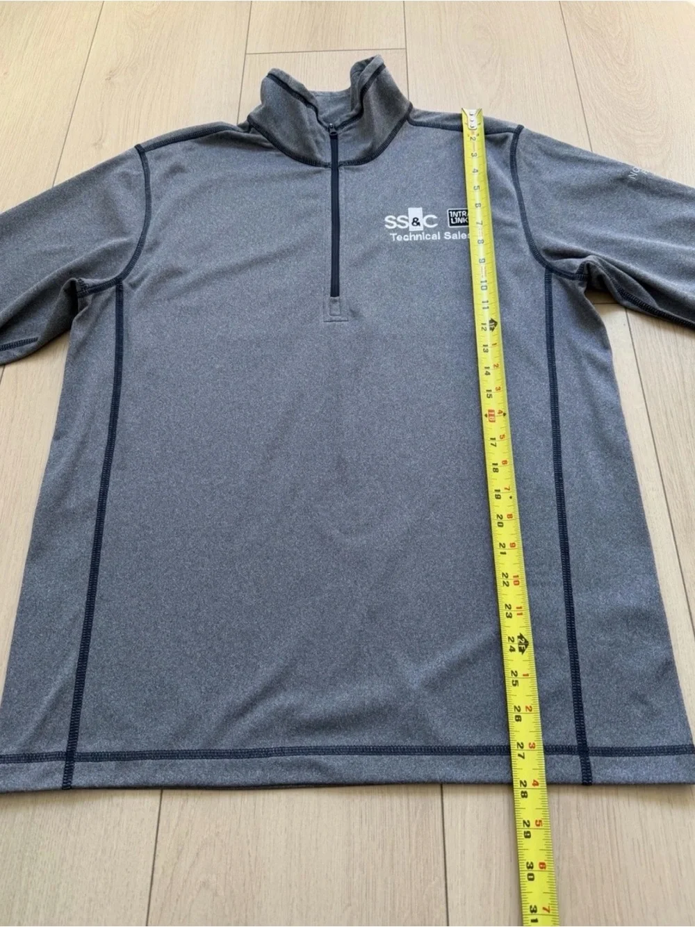 The North Face Men's Gray Quarter-Zip Performance Pullover